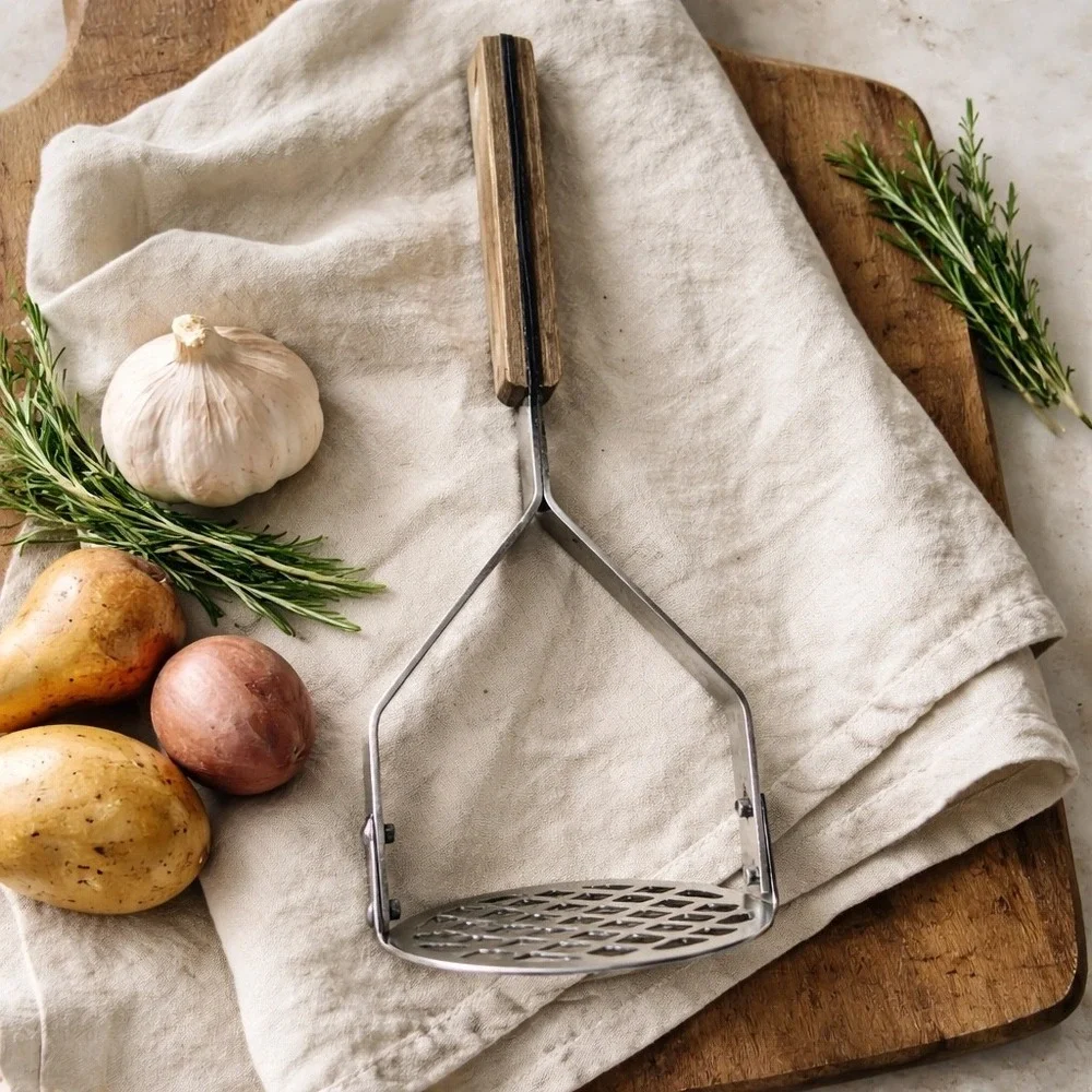 Vintage Stainless Steel Potato Masher‎ Wood Handle Round Grid Taiwan 10 inch